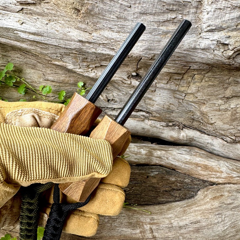 New Outdoor Flint Fire Starter - مراجعة Fire Starting Kit وسعره